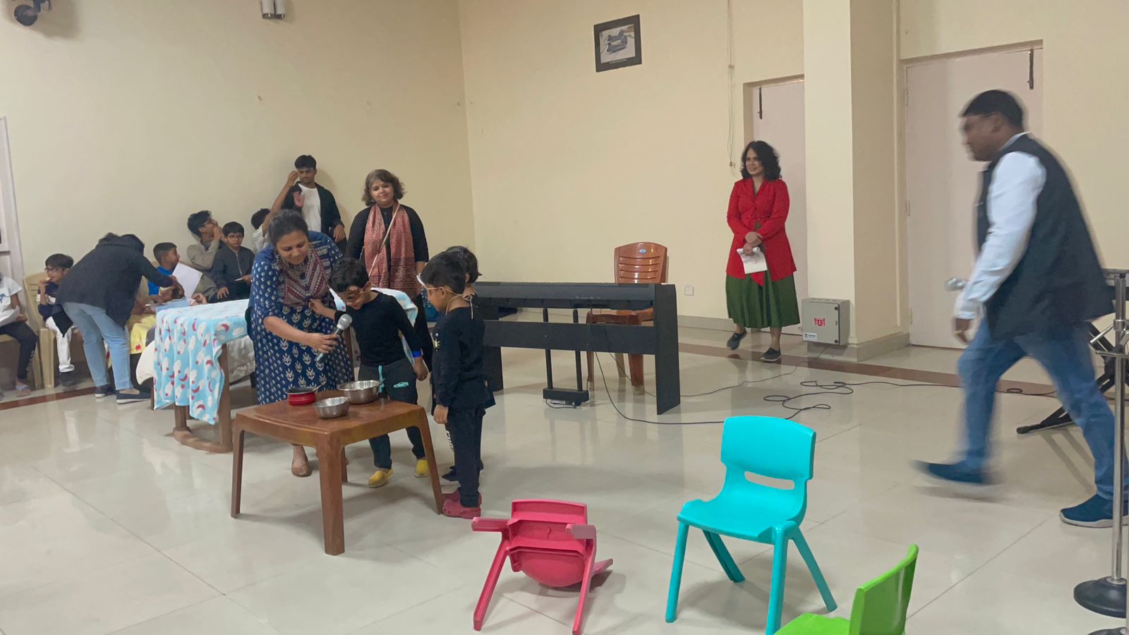 Junior kids acting on stage